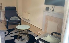 Charming 2-Bed House In London